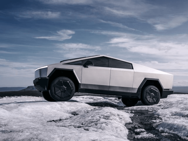 Tesla'nın Sorunları, Elon'un Bonusu ve Chevy'nin 1.000 Millik Elektrikli Aracı