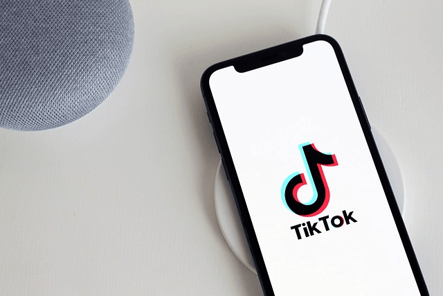 TikTok'un Yeni Yönergeleri: Canlı Yaratıcılar, AI İçerik ve Daha Fazlası