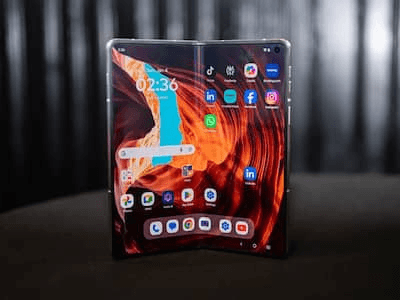 Motorola Razr Fold: Şirketin En Iddialı Akıllı Telefonu