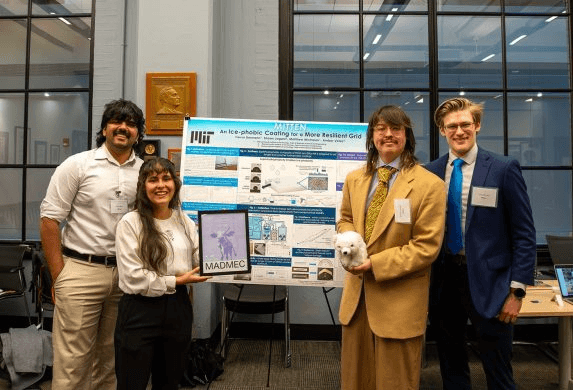 Buz Tutmuş Elektrik Hatlarını Koruyan Kaplama: Geleceğin Sürdürülebilir Çözümü