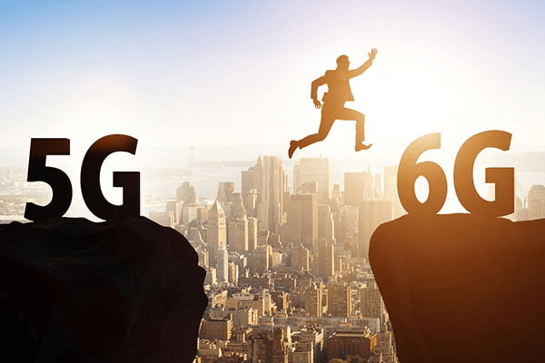 6G ve Ötesi için Yapay Zeka Tabanlı Kablosuz Büyük Modeller